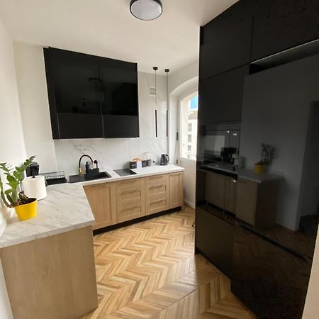Ohmyhome - Plac Pieciu Rogow - Centrum Варшава Екстериор снимка