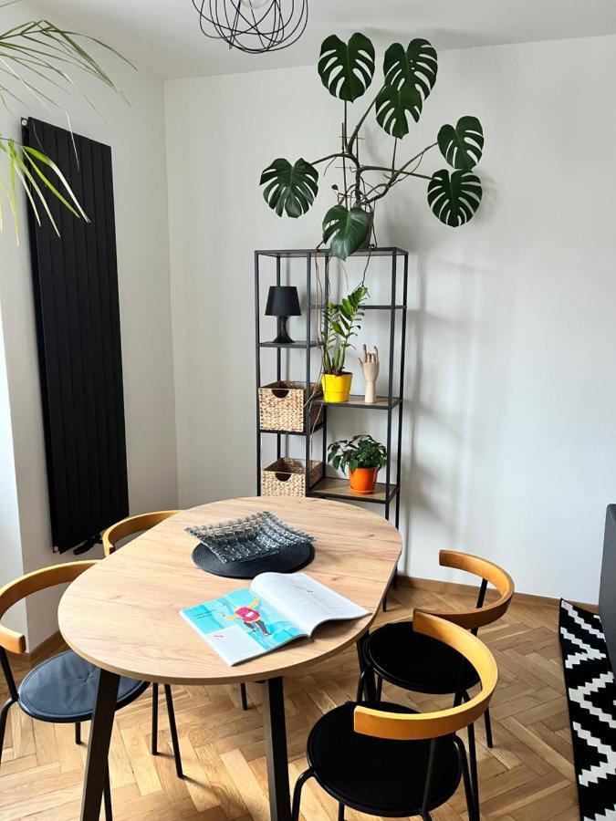 Ohmyhome - Plac Pieciu Rogow - Centrum Варшава Екстериор снимка